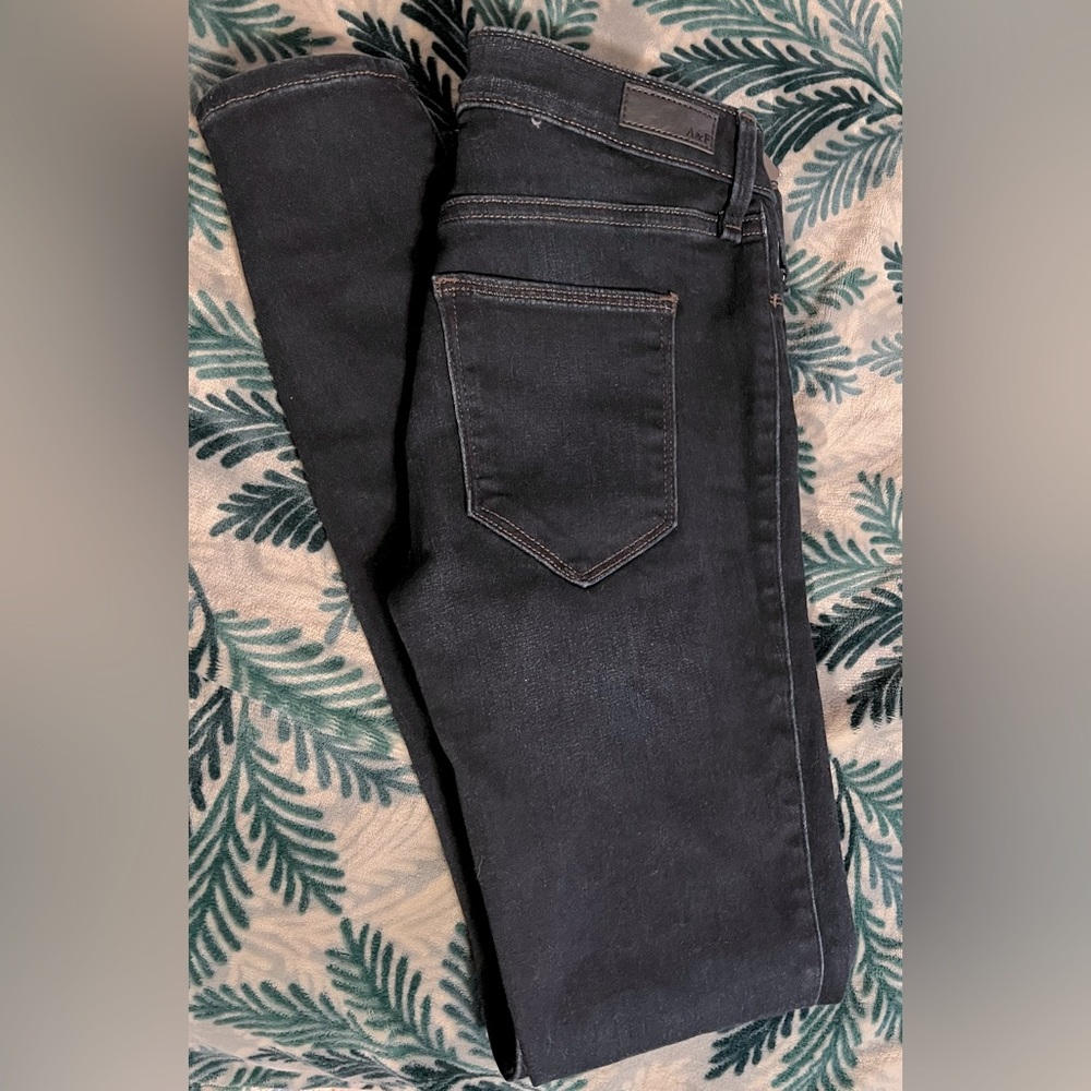 Abercrombie & Fitch size 27 brand new with tags